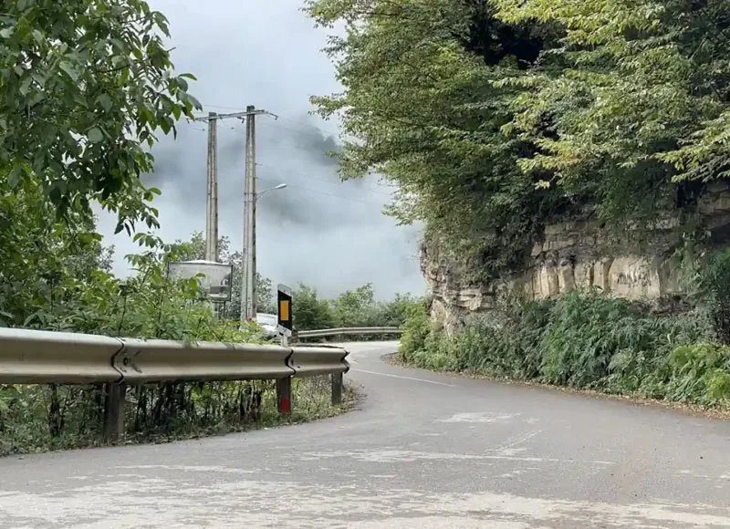 جاده دوهزار عسل محله - خانه کوچک